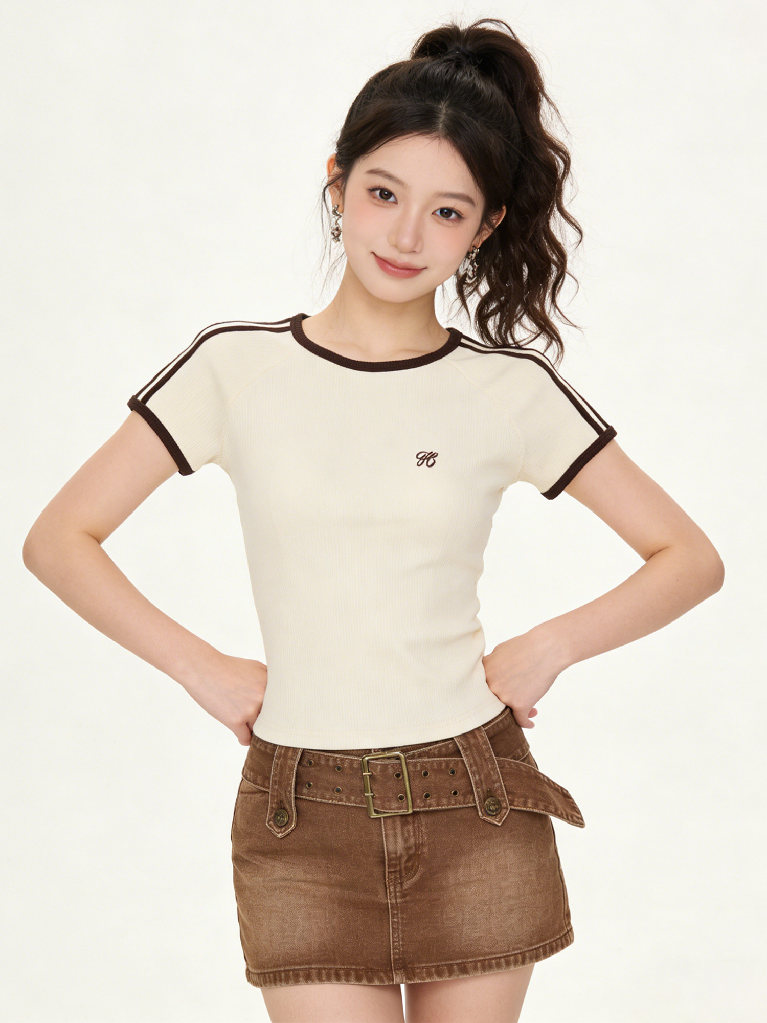 Embroidery Moisturizer - Camiseta Feminina Slim Fit de Manga