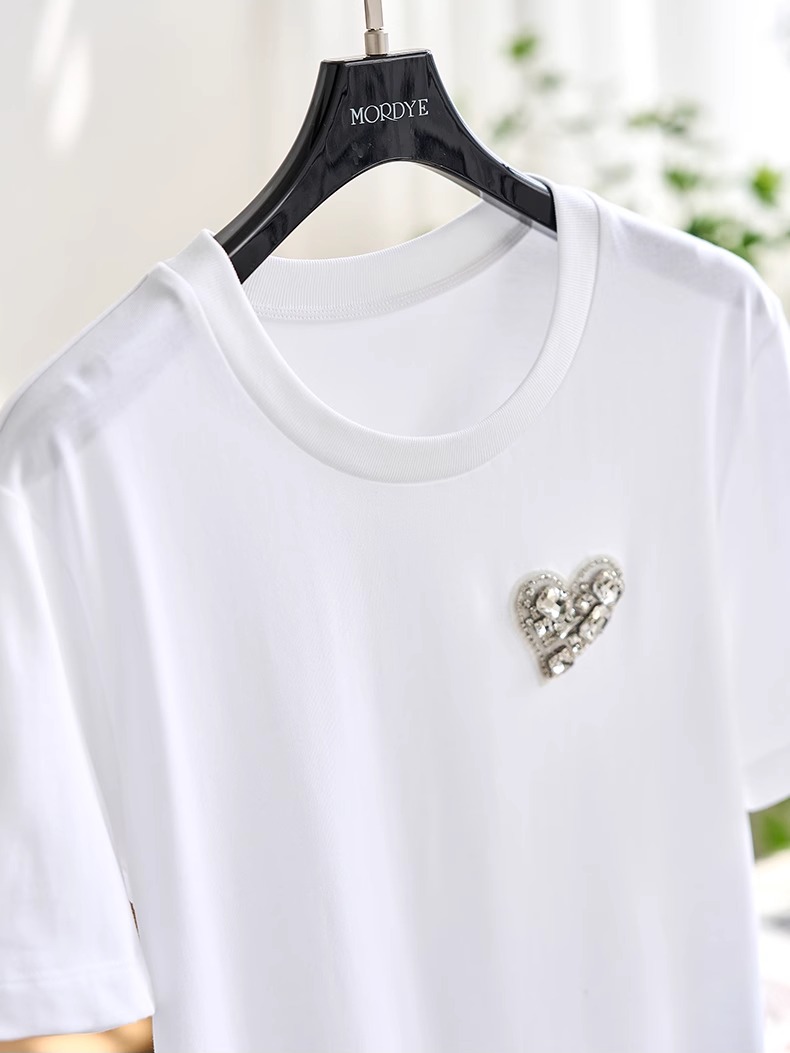 Camiseta Feminina de Manga Cur - Embroidery Moisturizer avaliação e preço