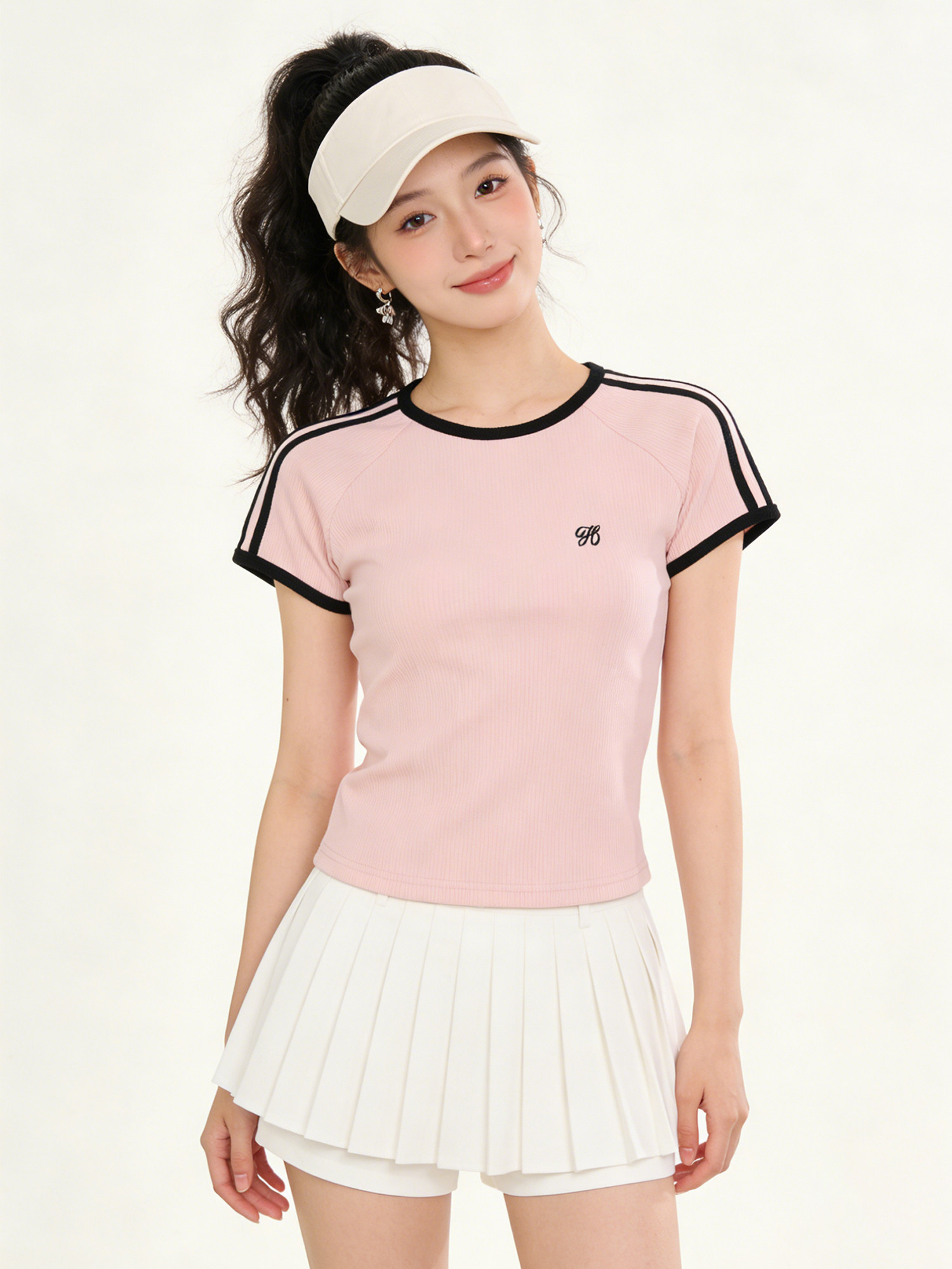 Camiseta Feminina Slim Fit de  - Embroidery Moisturizer avaliação e preço